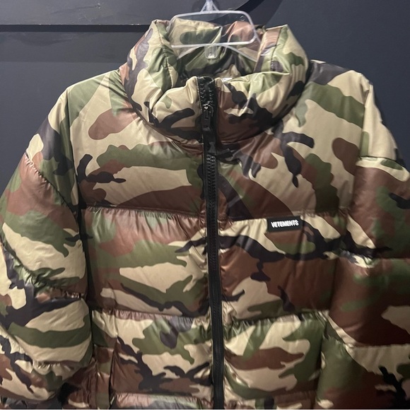 Vetements Logo Camo Green Print Puffer Jacket Coat - Picture 5 of 10